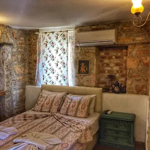Konukevi Parmis Boutique House